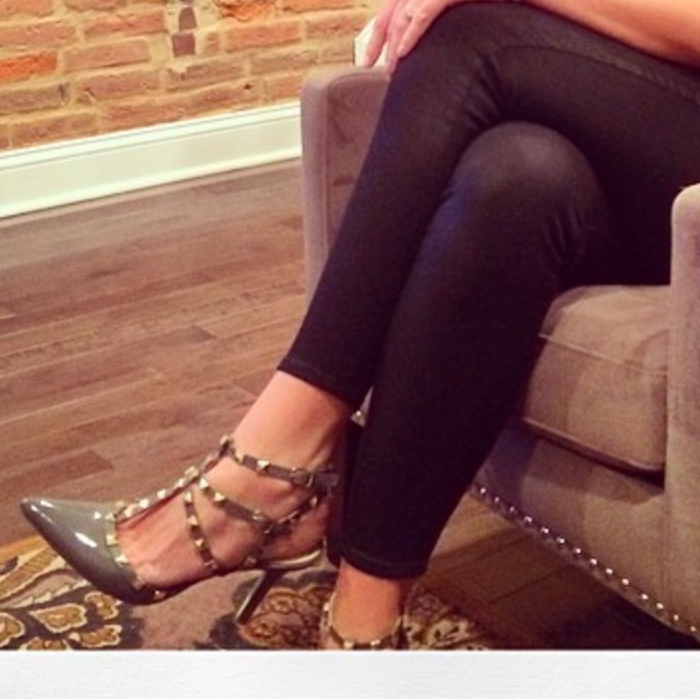 Sext strappy heels in excellent condition